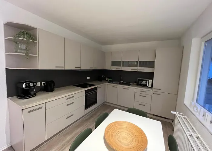 Monteurzimmer - Handwerkerwohnung شقة *